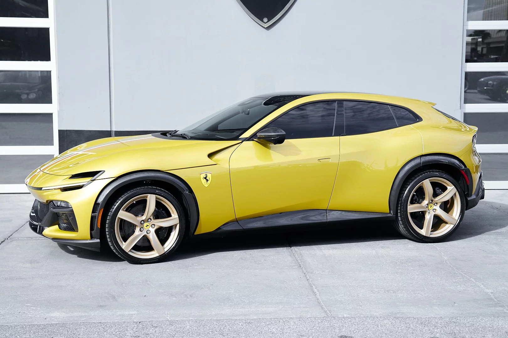 Giallo Montecarlo Ferrari Purosangue