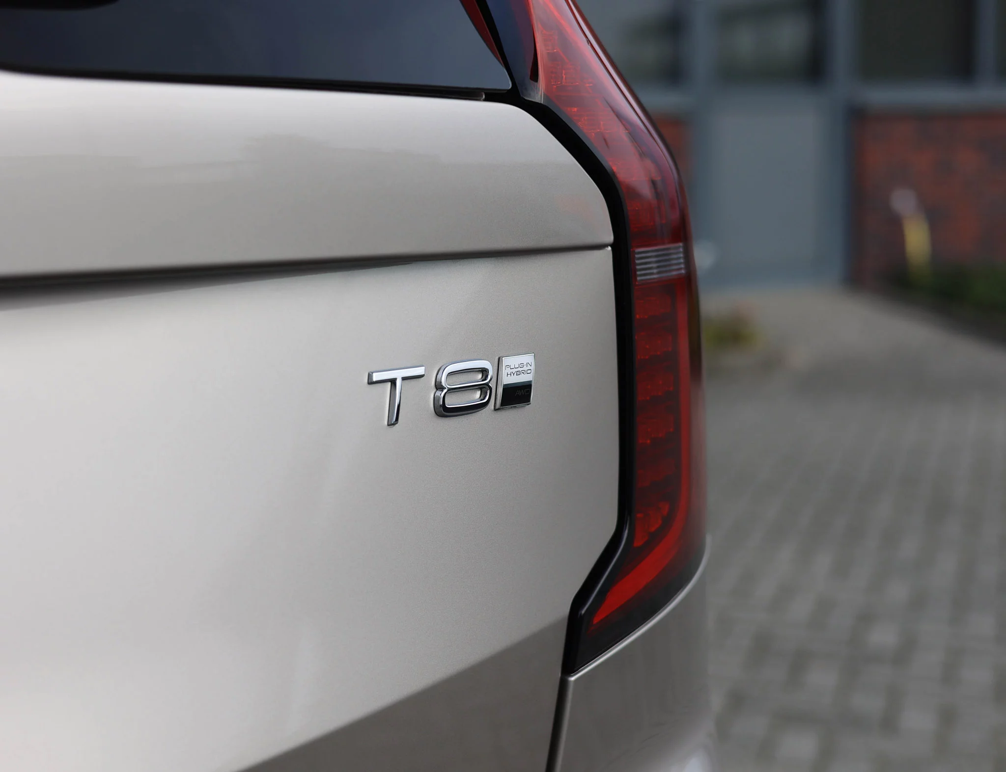 Bright Dusk Volvo XC90
