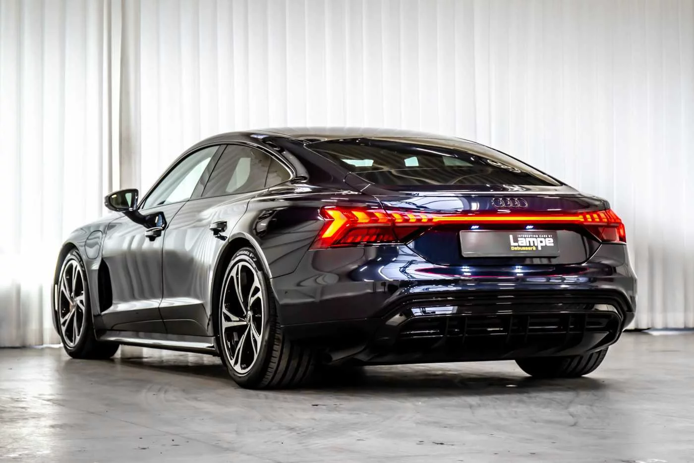 Night Blue Audi e-tron GT